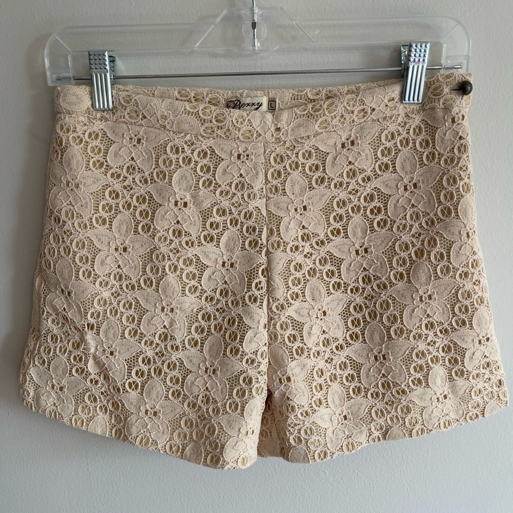 Vintage Brexxy Cream Floral Embroidered Lace Shorts